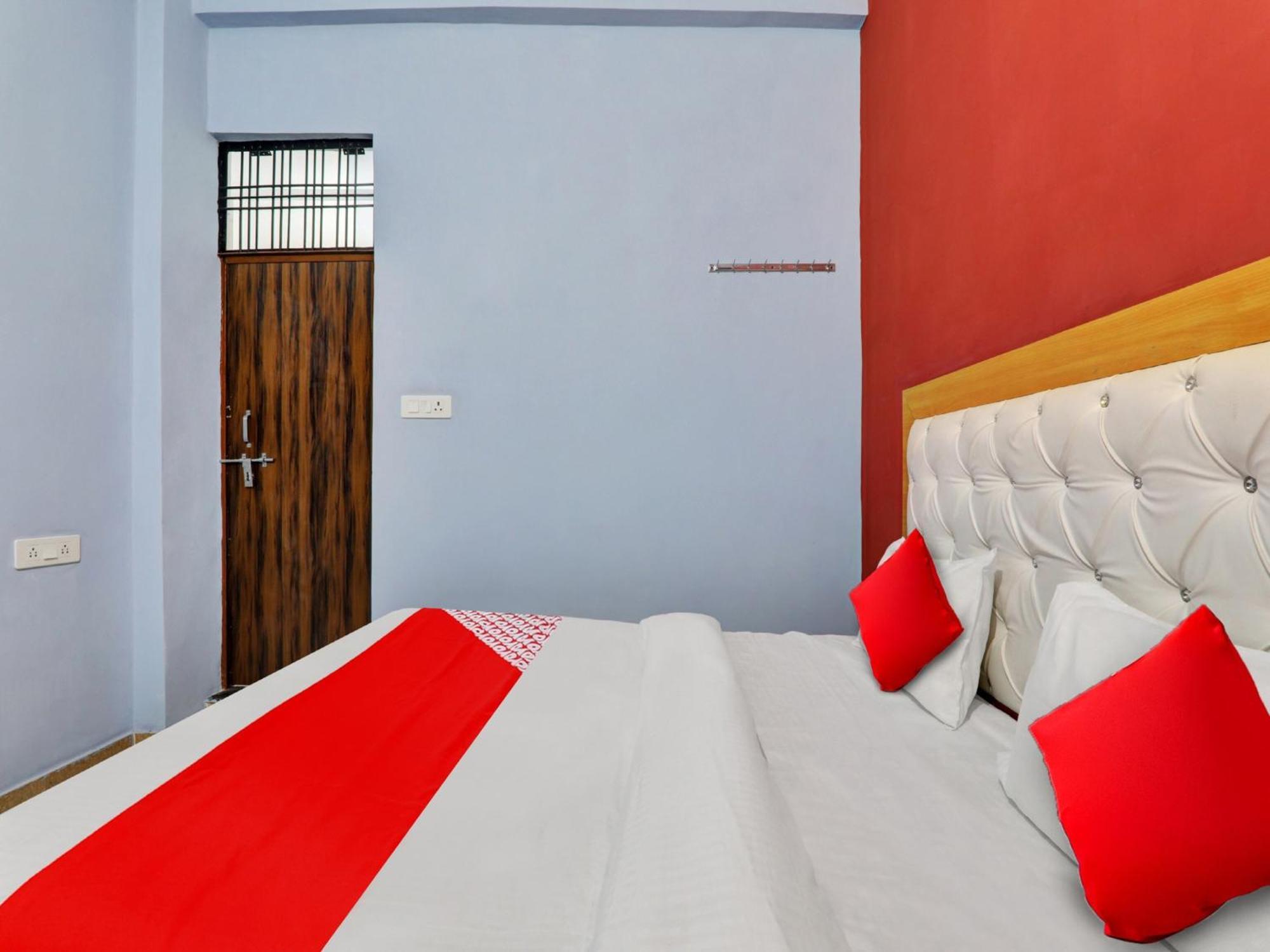 Hotel O Aradhya Galaxy Bhauli Exterior photo